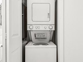 3308 Wyndham Circle 221, Alexandria VA 22302