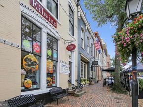 3308 Wyndham Circle 221, Alexandria VA 22302