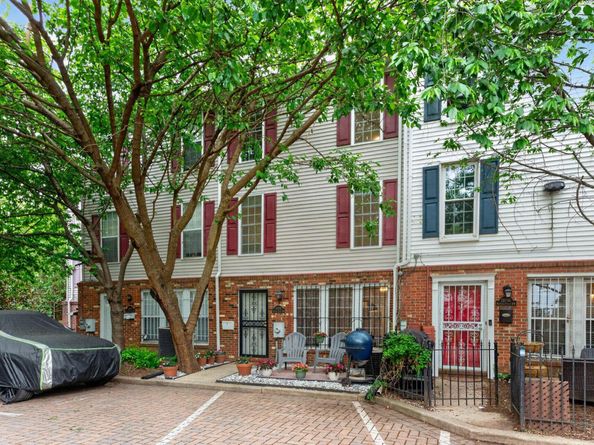 1107 Harvard Street NW R, Washington DC 20009
