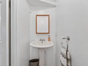 1107 Harvard Street NW R, Washington DC 20009