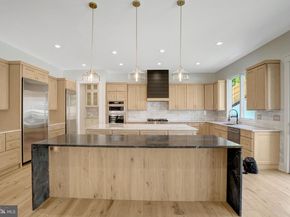 2816 N Jefferson Street, Arlington VA 22207