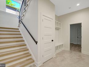 2816 N Jefferson Street, Arlington VA 22207