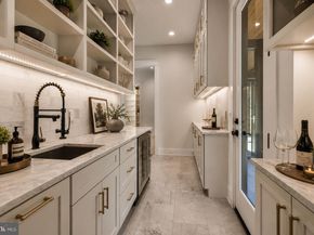 2816 N Jefferson Street, Arlington VA 22207