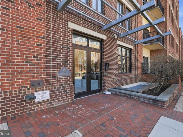 181 E Reed Avenue 411, Alexandria VA 22305