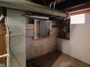 621 N 35TH Street, Philadelphia PA 19104