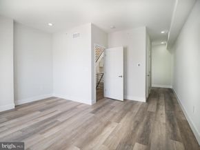 303 Fountain Street, Philadelphia PA 19128