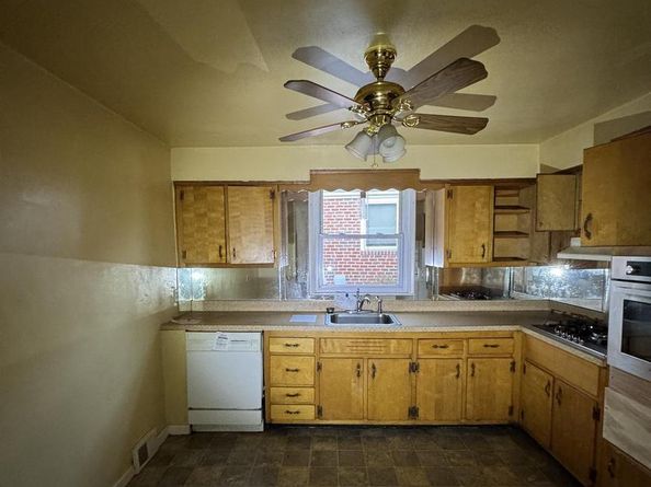 749 Cinnaminson Street, Philadelphia PA 19128