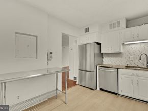 1800 Old Meadow Road 303, Mclean VA 22102