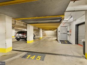 1800 Old Meadow Road 303, Mclean VA 22102