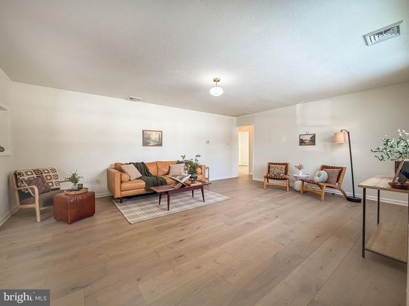 101 Walnut Lane, Yardley PA 19067