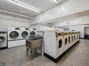 604 S Washington Square 309, Philadelphia PA 19106