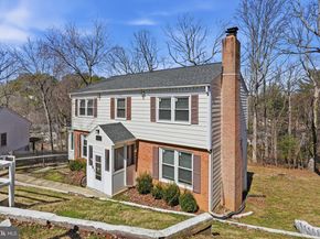 721 Upham Place NW, Vienna VA 22180