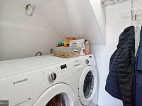 721 Upham Place NW, Vienna VA 22180