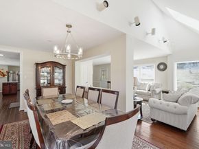 721 Upham Place NW, Vienna VA 22180