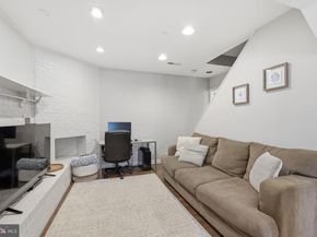 721 Upham Place NW, Vienna VA 22180