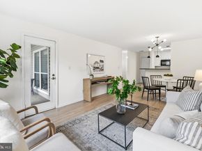 3175 Summit Square Drive 5A12, Oakton VA 22124