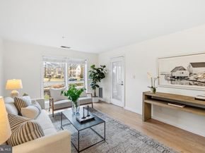 3175 Summit Square Drive 5A12, Oakton VA 22124