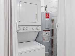 3175 Summit Square Drive 5A12, Oakton VA 22124