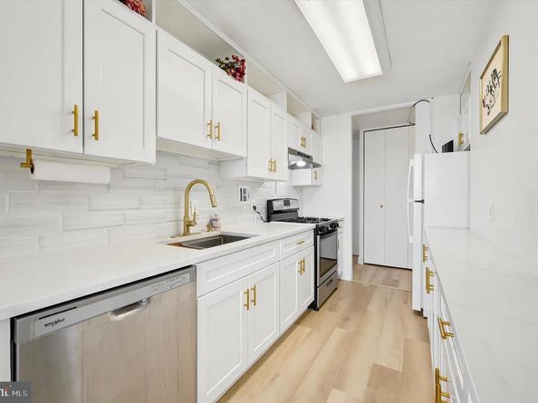 3600 Conshohocken Avenue 1810, Philadelphia PA 19131