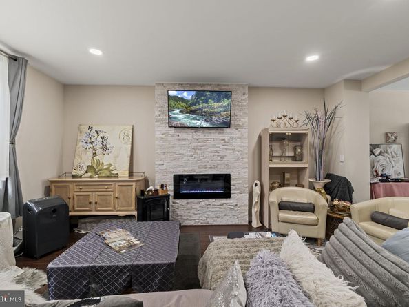 6023 N 13TH Street, Philadelphia PA 19141