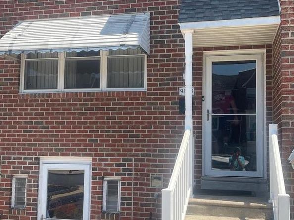 9888 Garvey Drive, Philadelphia PA 19114