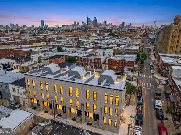909 Emily Street, Philadelphia PA 19148
