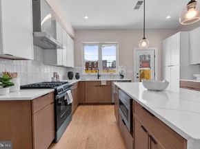 909 Emily Street, Philadelphia PA 19148