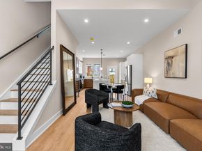 909 Emily Street, Philadelphia PA 19148