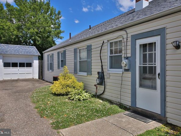 9210 Horatio Road, Philadelphia PA 19114