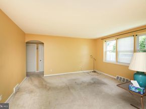 9210 Horatio Road, Philadelphia PA 19114