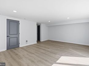 11112 Dora Drive, Philadelphia PA 19154