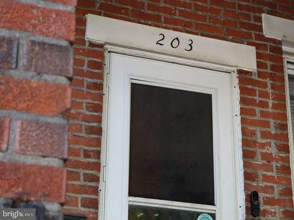 203 Hamilton Avenue, Darby PA 19023