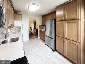 1800 Old Meadow Road 713, Mclean VA 22102
