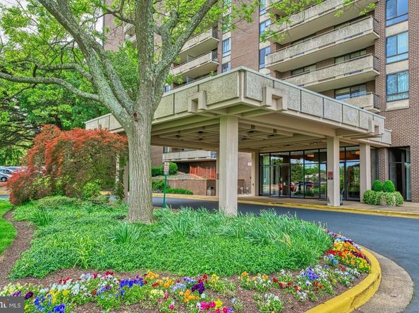 1800 Old Meadow Road 713, Mclean VA 22102