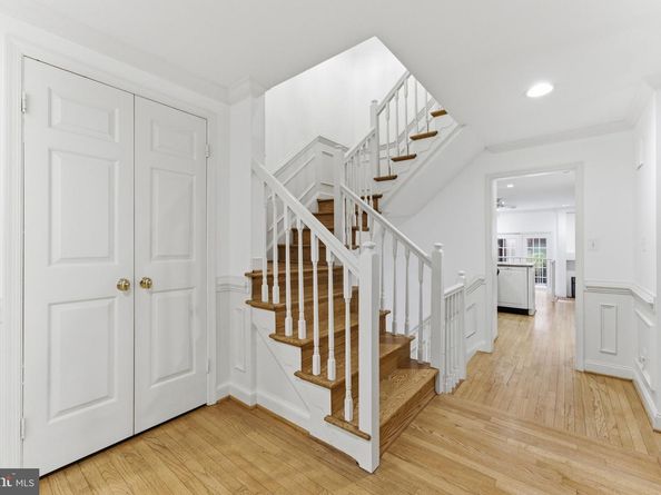 6659 Madison Mclean Drive, Mclean VA 22101