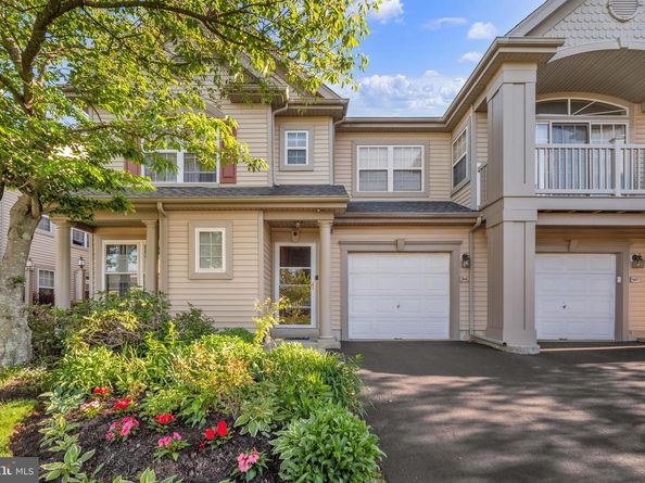 906 Julian Dr W 315, Warwick PA 18974