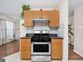 906 Julian Dr W 315, Warwick PA 18974