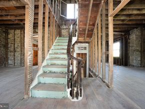 3-5 E Chestnut Hill Avenue, Philadelphia PA 19118