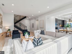 160 N 2nd Street 3R, Philadelphia PA 19106