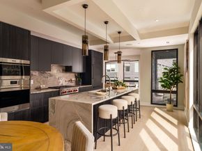 160 N 2nd Street 3R, Philadelphia PA 19106