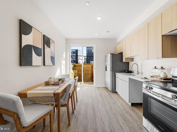 2121 N 8TH Street, Philadelphia PA 19122