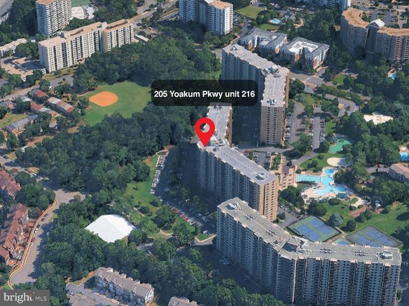 205 Yoakum Parkway 216, Alexandria VA 22304