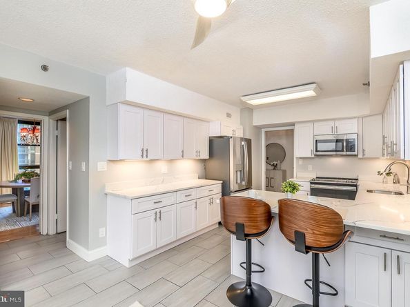 1016 S Wayne Street S 604, Arlington VA 22204