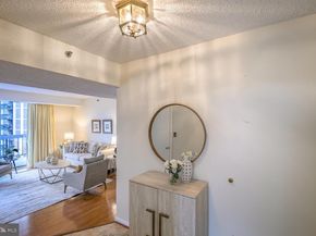 1016 S Wayne Street S 604, Arlington VA 22204