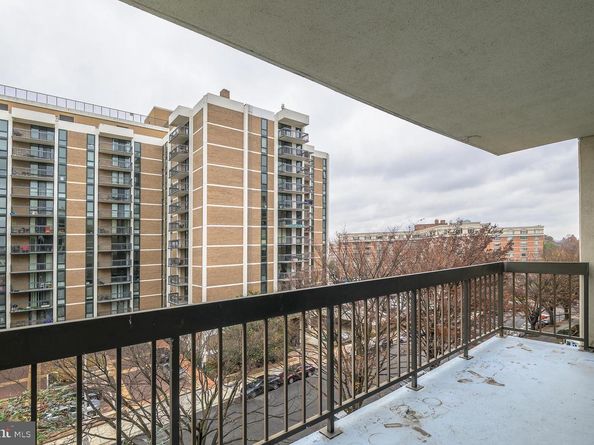 1016 S Wayne Street S 604, Arlington VA 22204