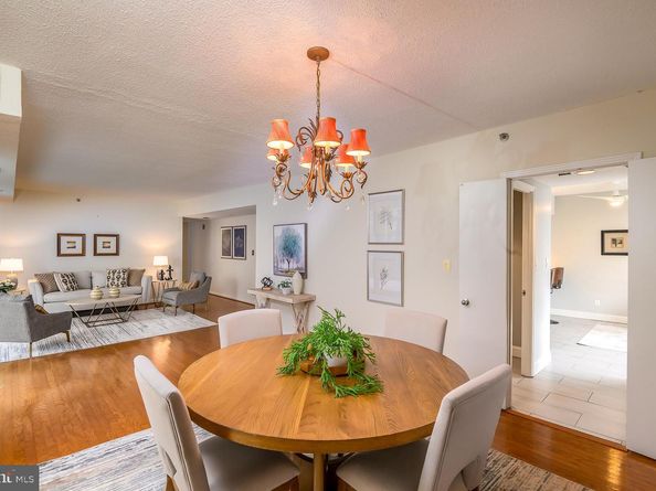 1016 S Wayne Street S 604, Arlington VA 22204