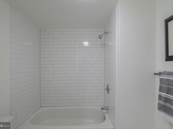 1016 S Wayne Street S 604, Arlington VA 22204