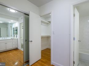 1016 S Wayne Street S 604, Arlington VA 22204