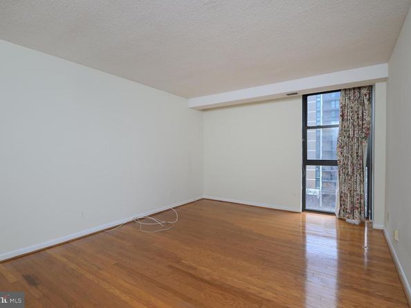 1016 S Wayne Street S 604, Arlington VA 22204