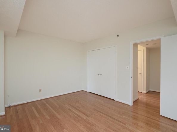 1016 S Wayne Street S 604, Arlington VA 22204